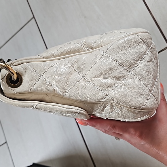 CHANEL 14S Flap Bag Crossbody Cream Leather Gold Chain CC Logo w/Box + Card - Picture 9 of 16